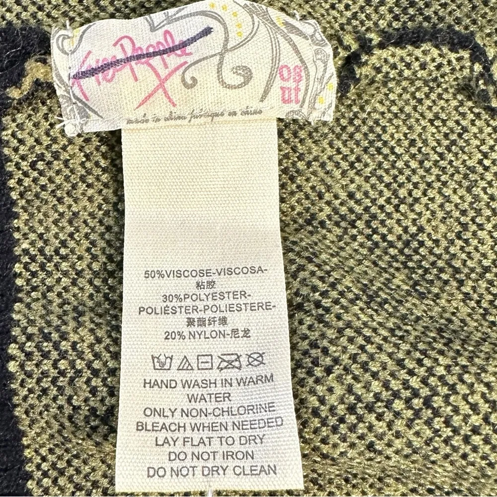 Free People FP Movement Limitless Logo Beanie in Black NEW - Image 5