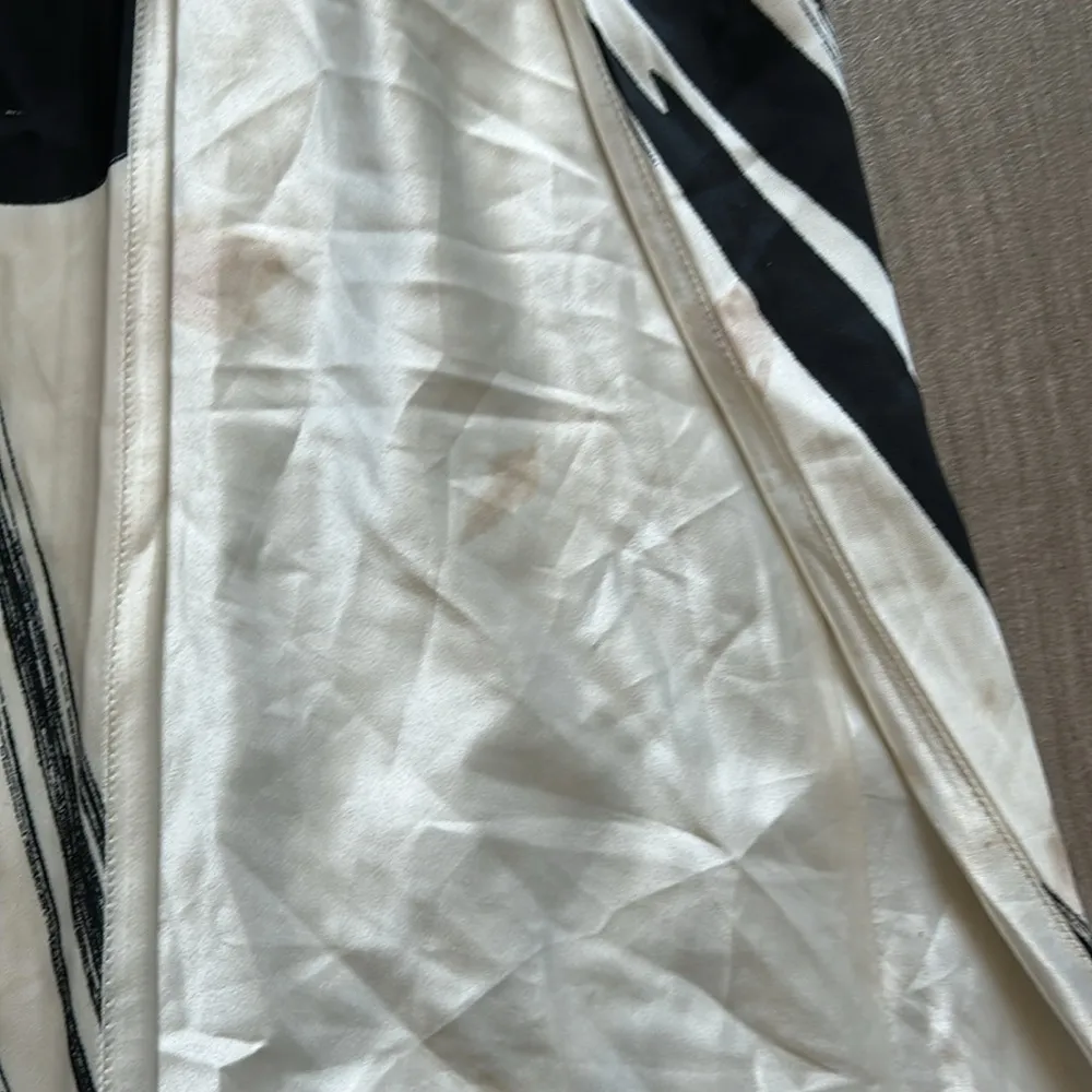 Meshki Asymmetrical Black and White Maxi Skirt - Image 8