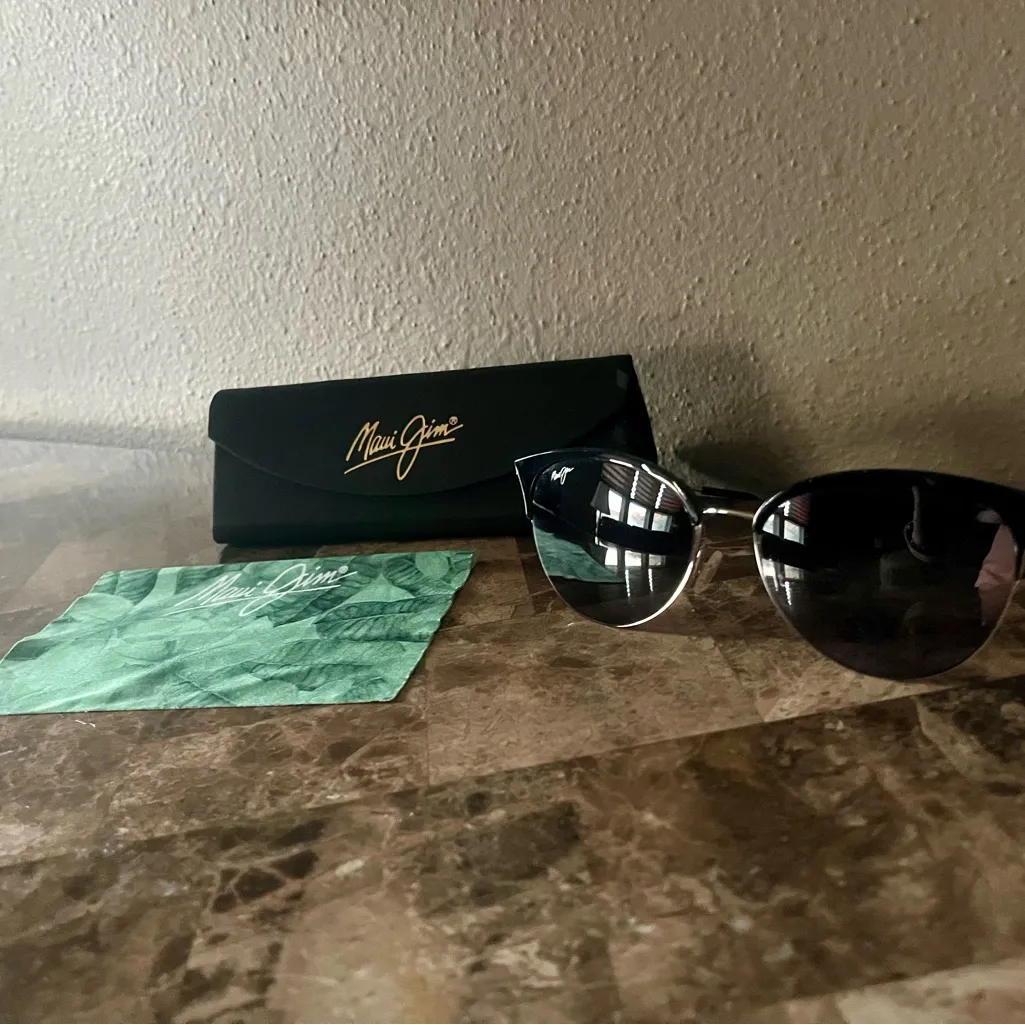 Maui Jim Silver and Black Sunglasses - Image 2