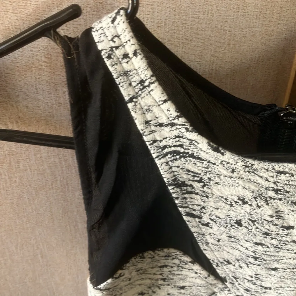 Silence + Noise Monochrome Tank Top small - Image 2