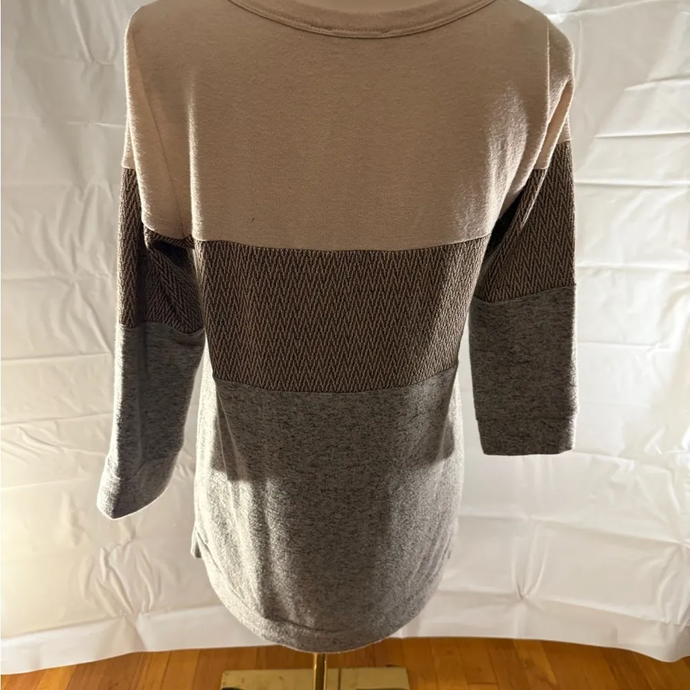 Pink Clover Women's Colorblock Sweater - Beige, Brown, Gray - Image 3