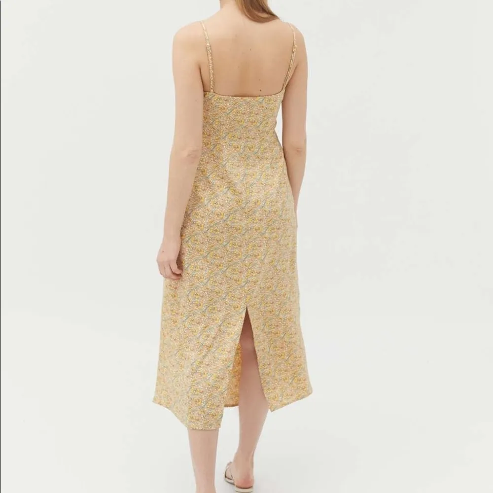 Urban Outfitters NWOT  floral maxi dress back slit - Image 3