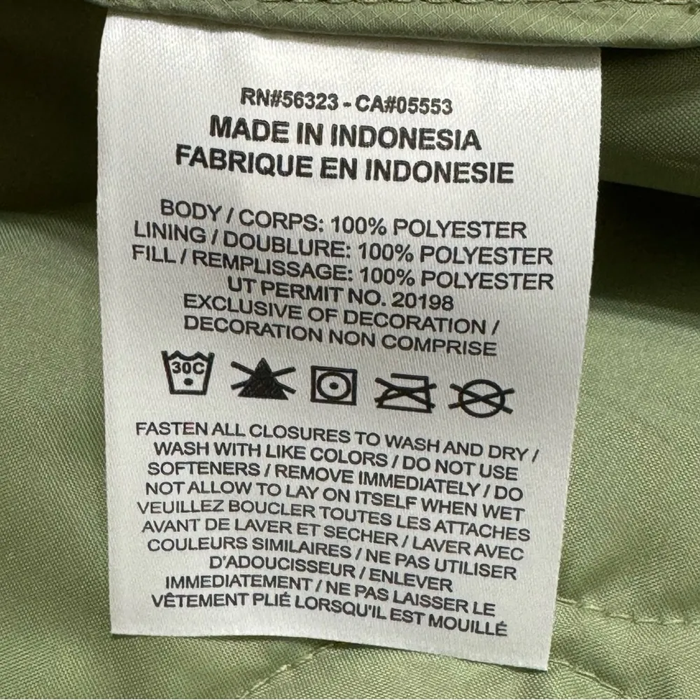 Nike Women’s Oversized Repel Sportswear Essentials Vest - Image 9