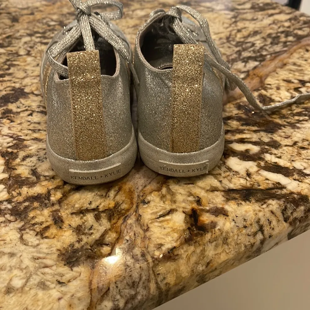 Glitter silver with gold Kendall & Kylie sneakers - Image 4