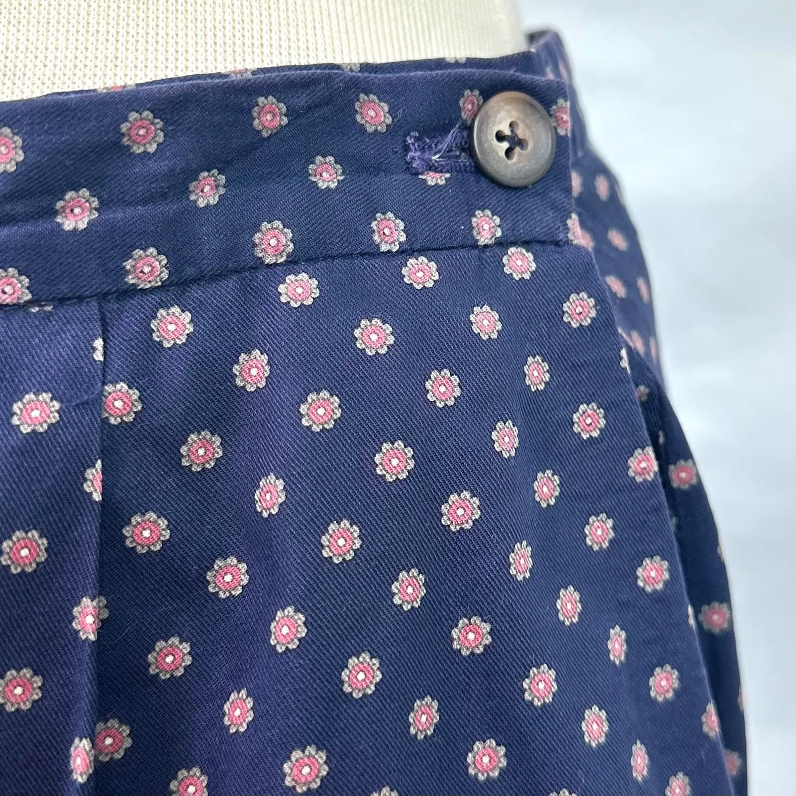 KENNETH GORDON USA London Prints Navy Retro Floral Pleated Midi Skirt Women's 14 Blue - Image 2