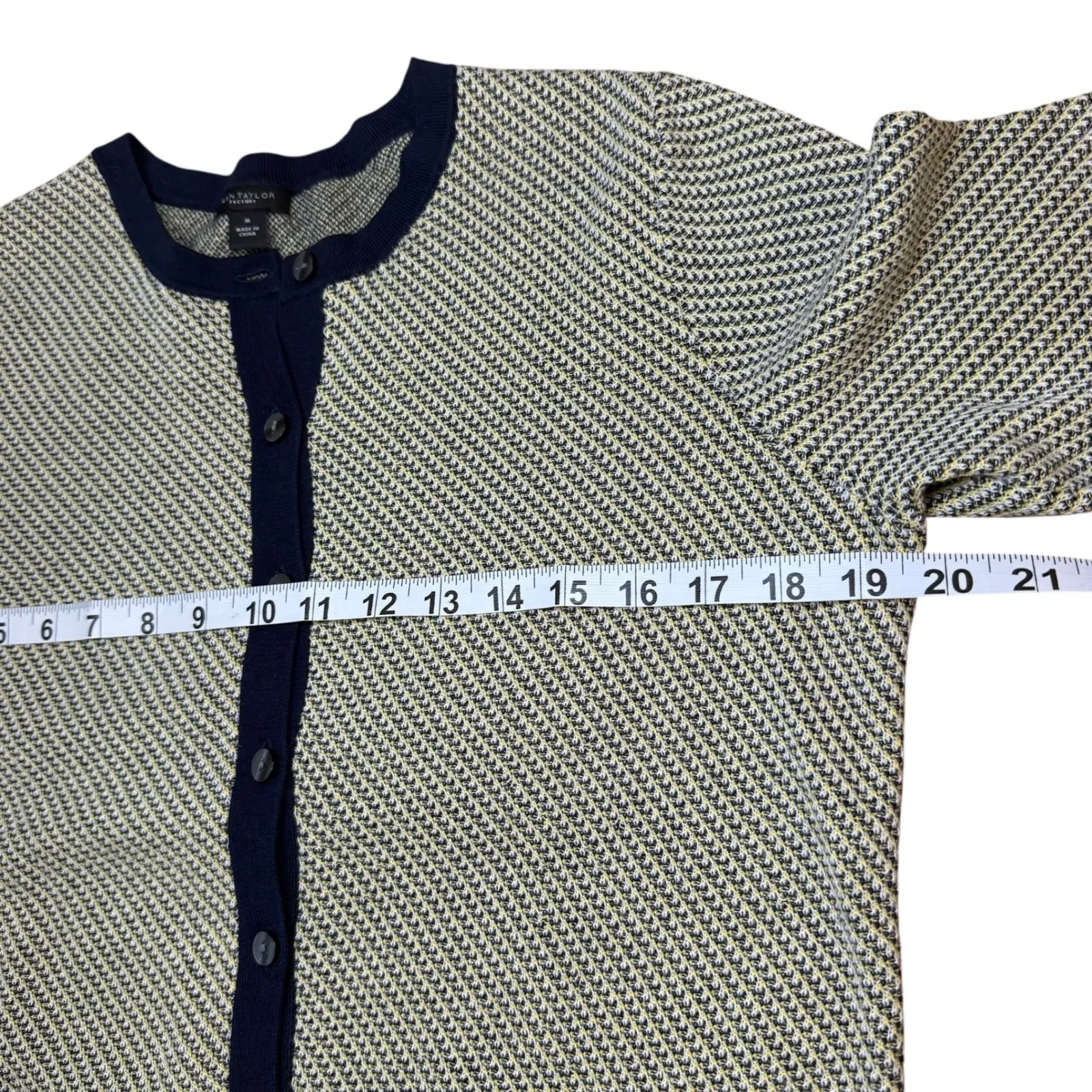 Ann Taylor Factory‎ Navy & Tan Geometric Knit Button Cardigan Office Classic - Image 7