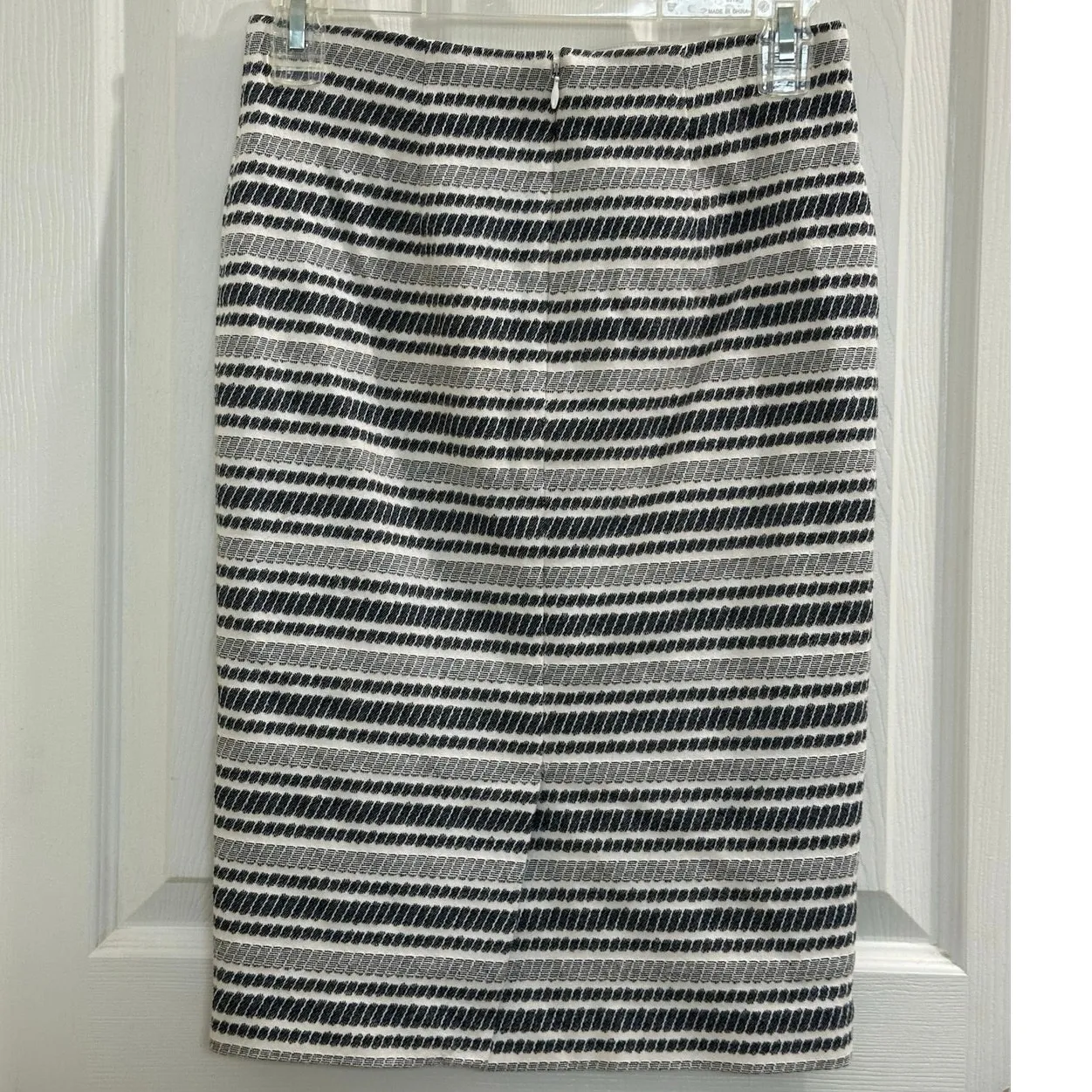 Ann Taylor Petite Navy & White Striped Textured Pencil Skirt 0P Coastal XSP - Image 2