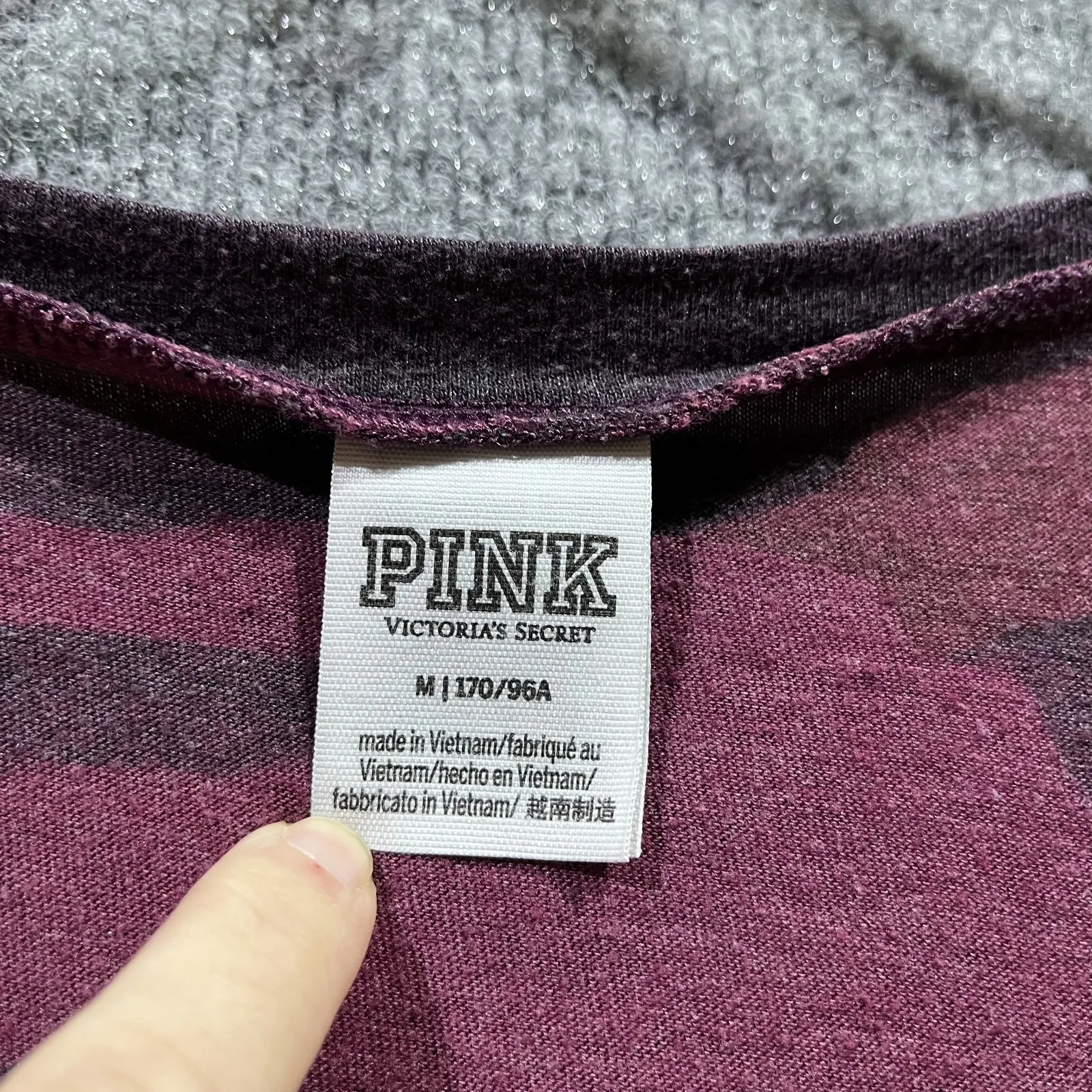 Pink Victoria's Secret T-Shirt Womens Medium Multi Camo V-Neck Everyday Wear - Image 3