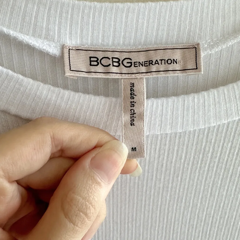 BCBGeneration Cropped Long Sleeve Ribbed Tee, White, Size Medium - Image 8