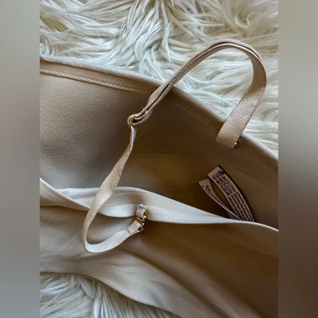 Victoria’s Secret wireless convertible bra - Image 4