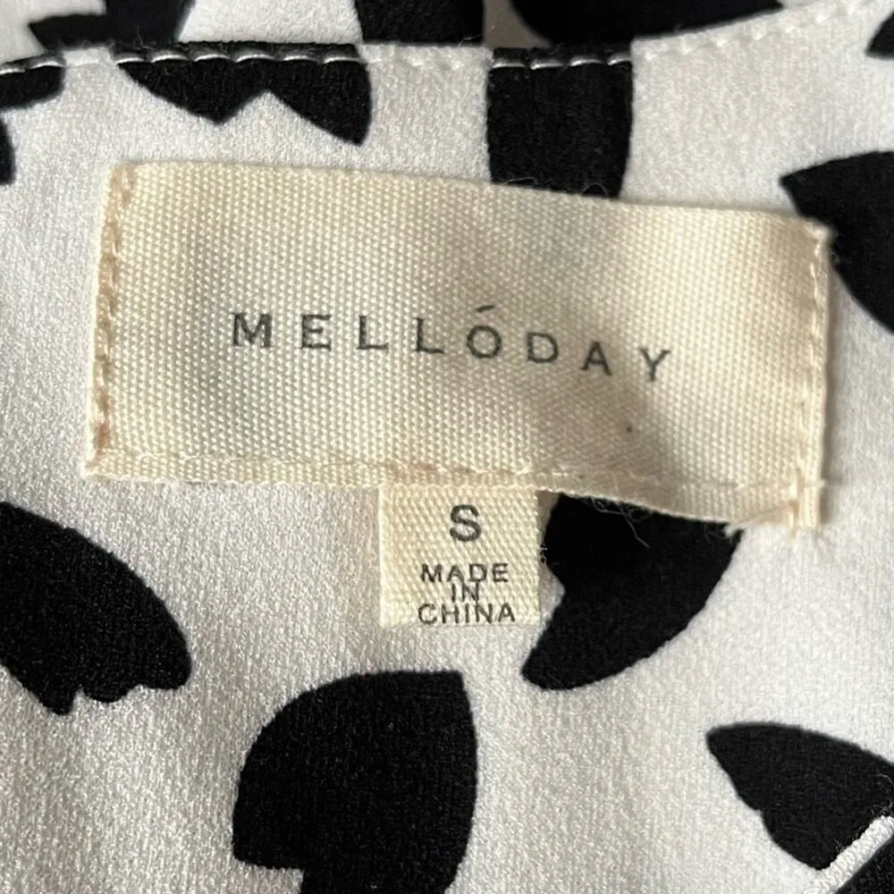Melloday Patterned Puffed Short Sleeve Blouse White Black Size Small - Image 3