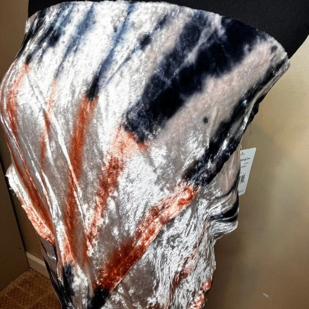 Free People Bali Serious Swagger Tie-Dye Skirt Small M Blue Velvet Midi Skirt - Image 6