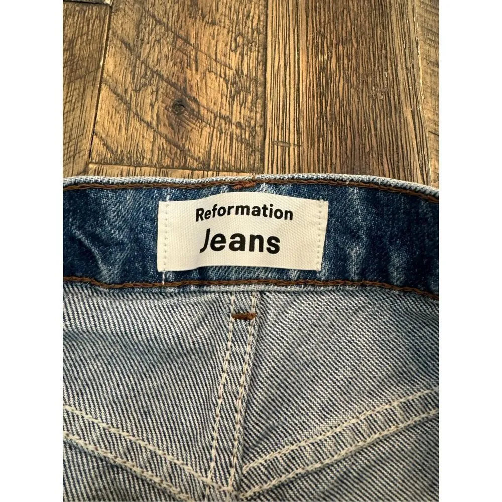 Reformation jean shorts size 24 button fly raw hem - Image 4