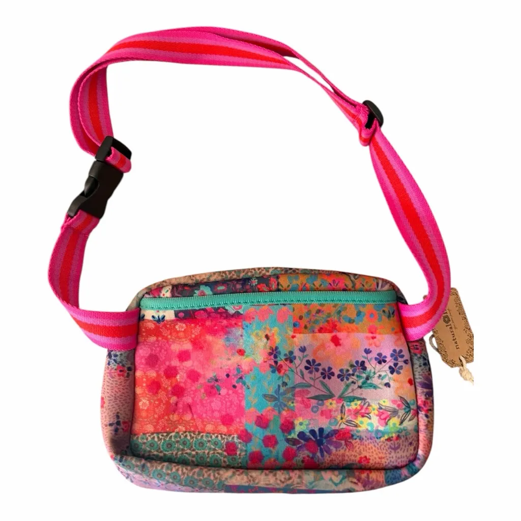 Natural Life Everyday Puffy Fanny Pack Watercolor Patchwork Design NWT - Image 10