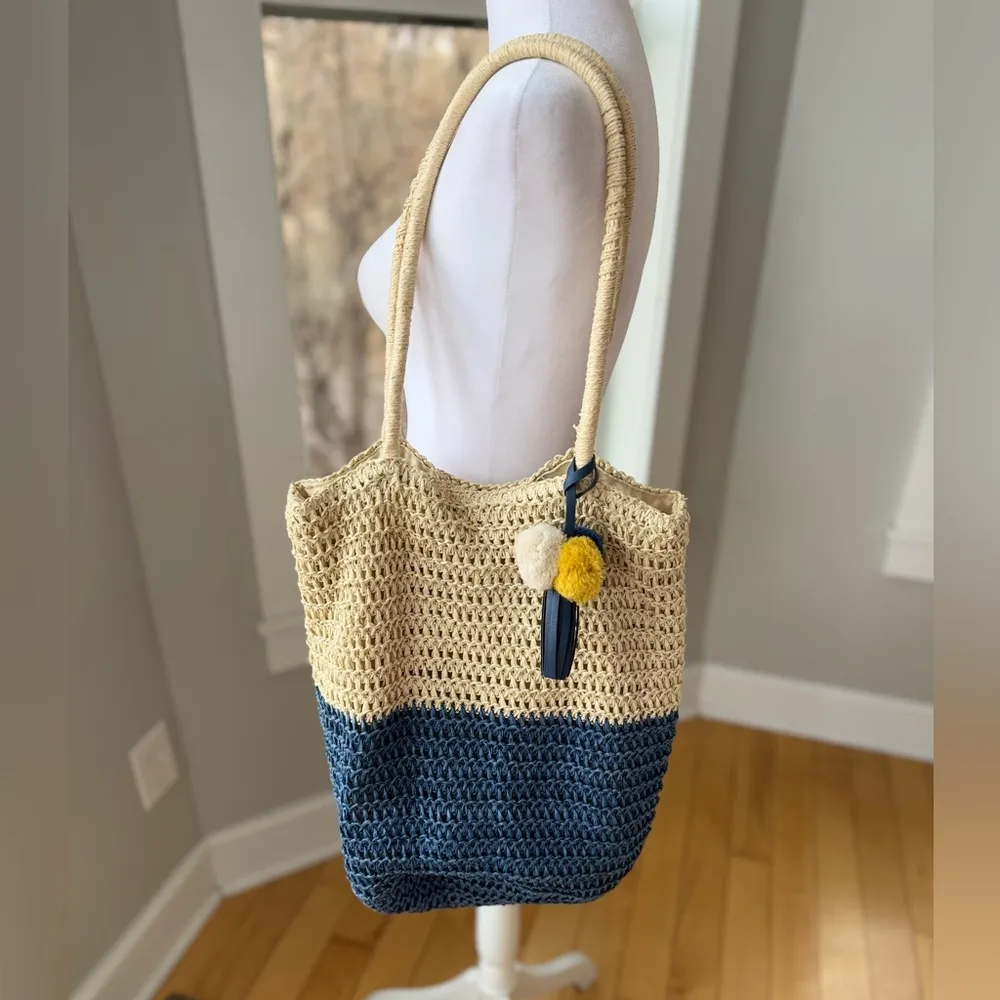 Old Navy Blue Tan Straw Large Beach Tote Shoulder Hobo Bag w. Pom Pom Bag Charms - Image 2