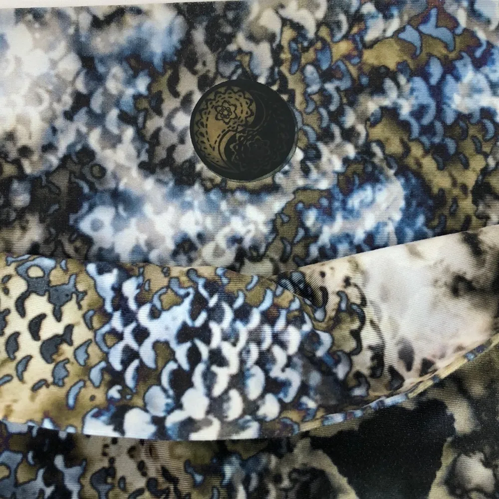 Physique by Gypsy 05 - Scale Capri Leggings - S - Image 4