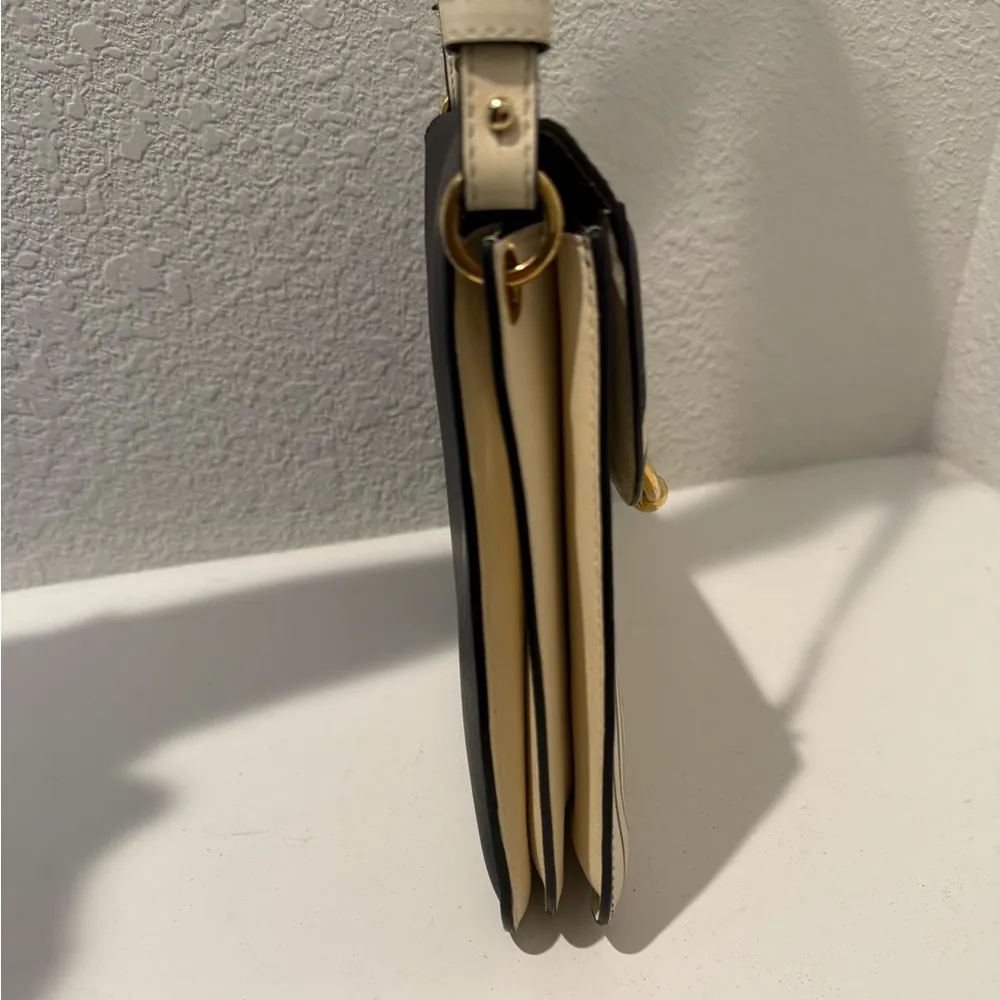 JW ANDERSON Pierce Medium Striped Leather Shoulder Bag Black and Cream Op Art - Image 9