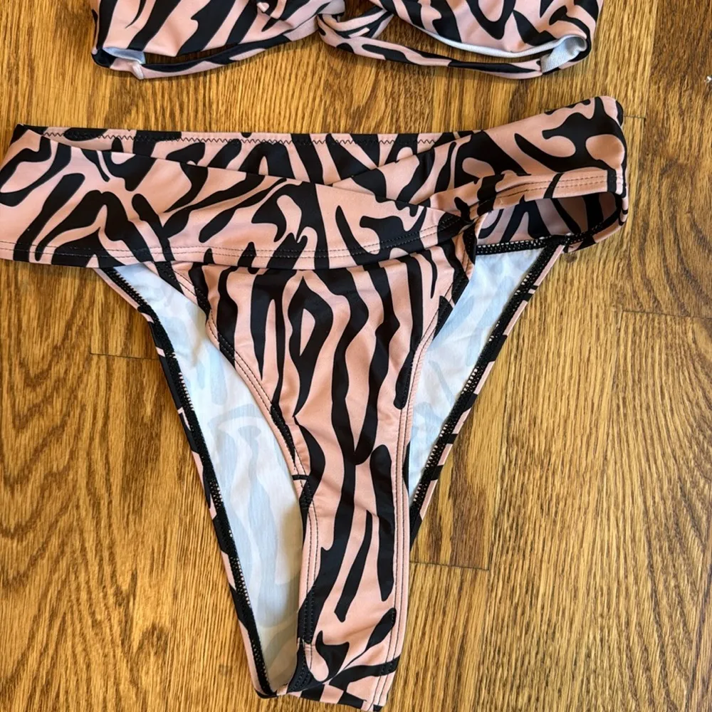 Brown and black zebra print striped bikini Size L - Image 3