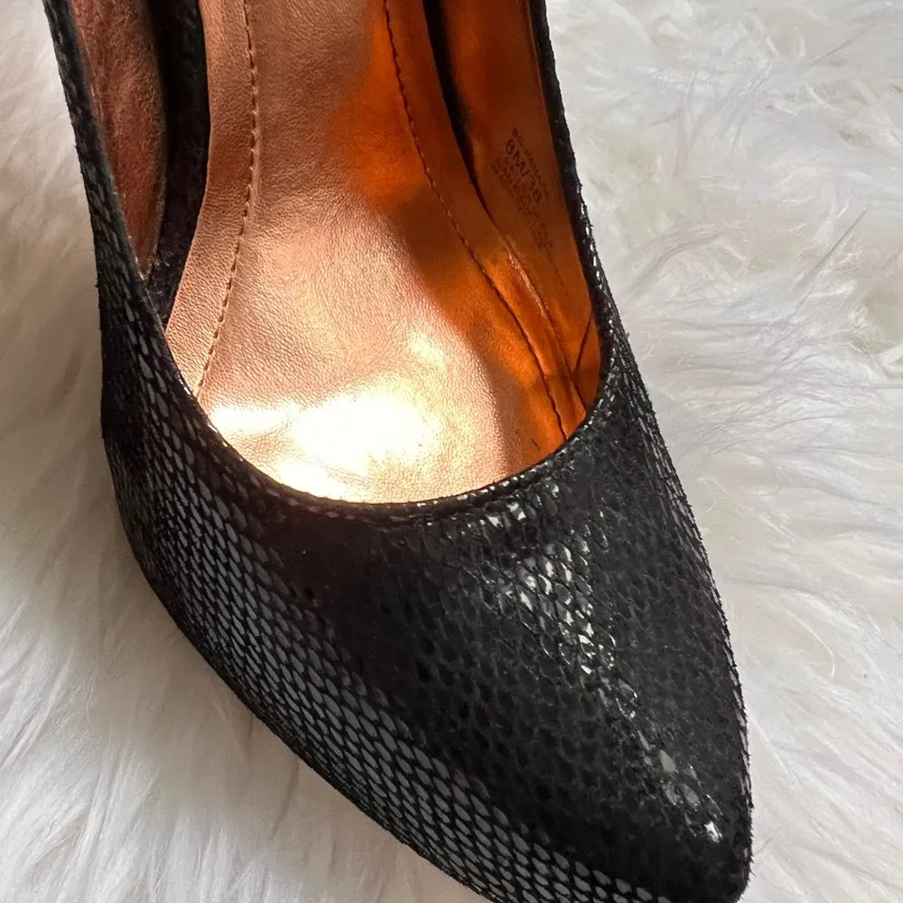 Bcbg leather snakeskin almond toe stiletto - Image 13