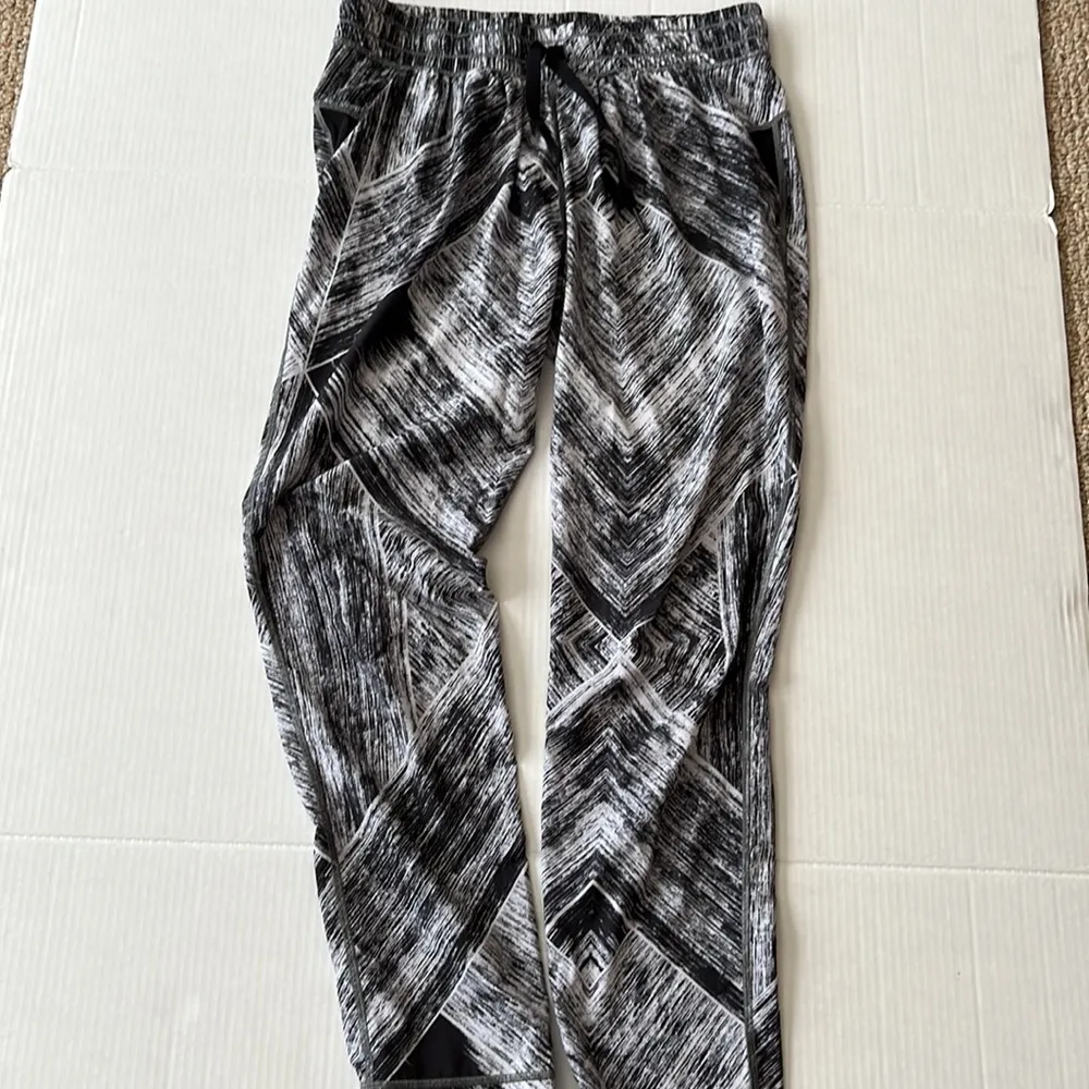 Lululemon Namaskar Pants II Heat Wave ☘️ - Image 7