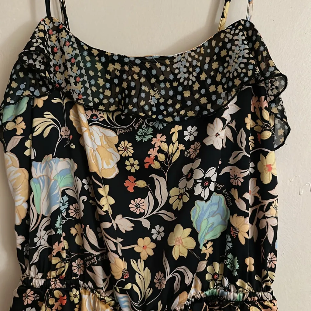 NWOT ruffle sleep romper - Image 4