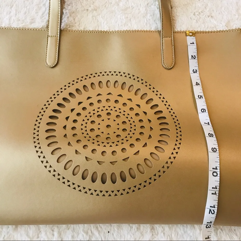 Neiman Marcus Large Gold Mandala Cut Out Tote Bag - Image 6