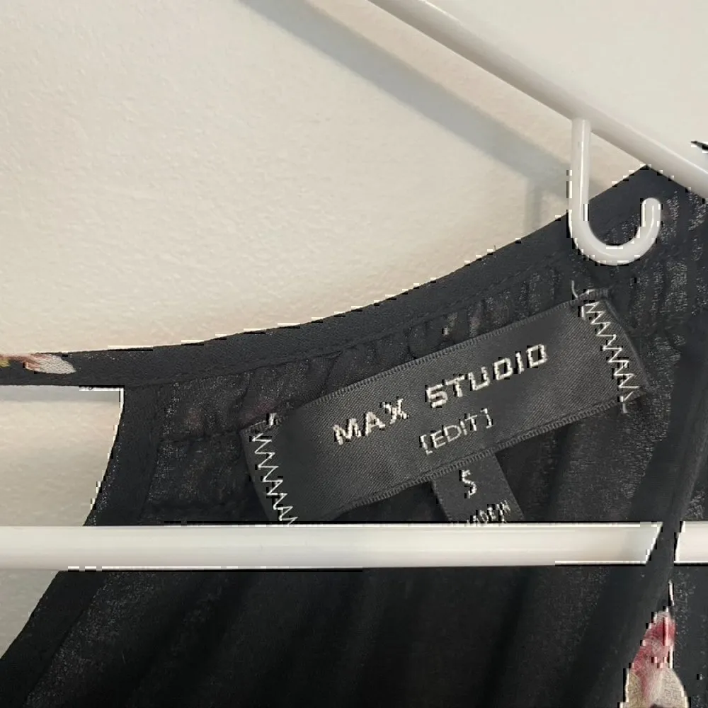 MAX STUDIO Edit Black Red Floral 3/4 Sleeve Cold Shoulder Cutout Tie Back Blouse - Image 4