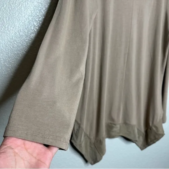 Garnett Hill Women's Thnic Top Silk Trim Beige Tan‎ Long Sleeve Blouse size M - Image 6