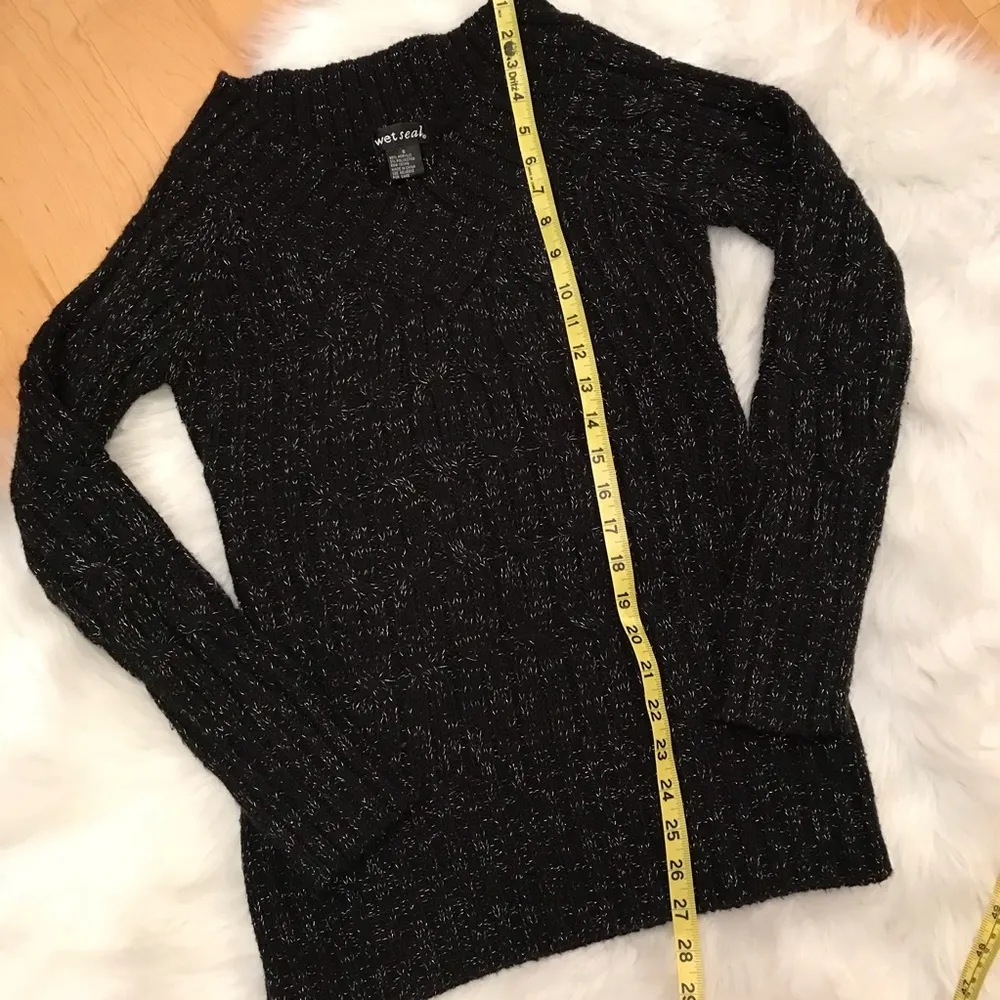 Wet Seal v-neck sweater black silver size small - Image 6