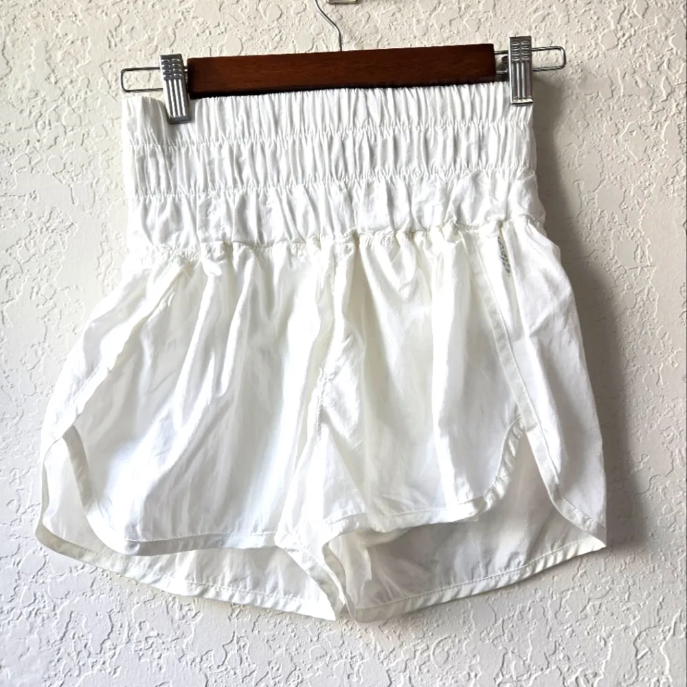 Free People The Way Home White Shorts High Waist Size XS - Image 4
