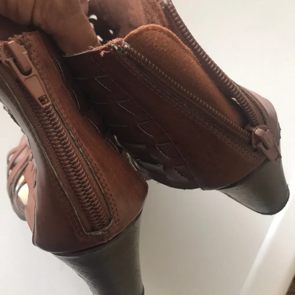 - American Eagle Wedge sandals Sz 9 - Image 5