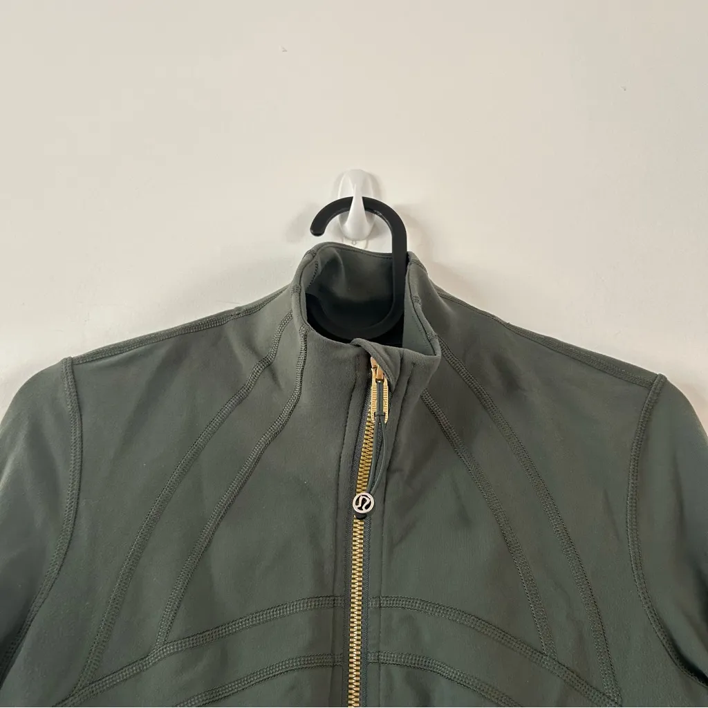 Lululemon  Dark Forest Gold Luon Define Jacket Size 4 - Image 4