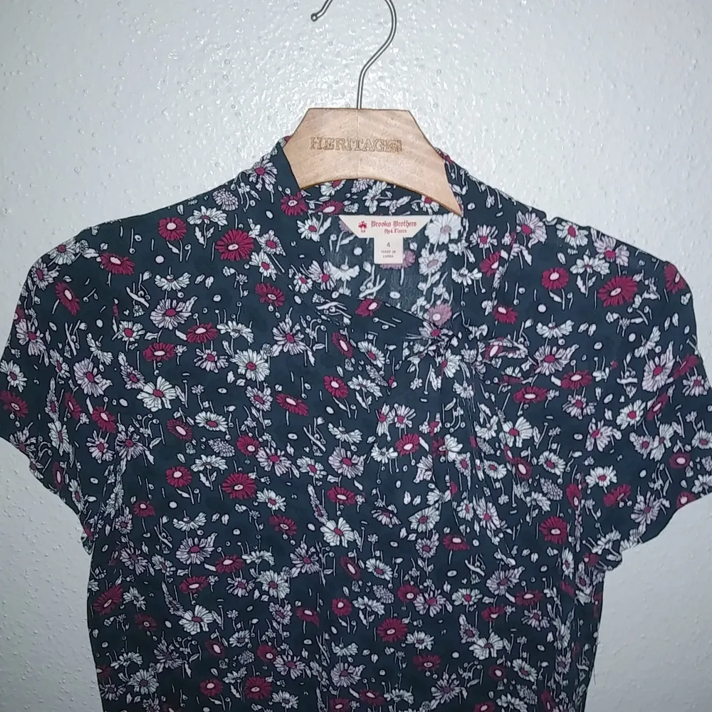 Brooks Brothers Red Fleece 4 Side Neck Sash Navy Plum Floral Top - Image 4