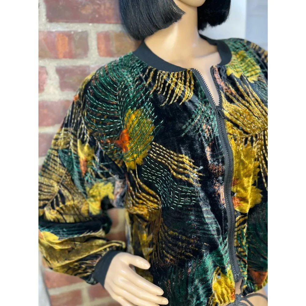 Vintage Women’s 80’s Velvet Bomber Beaded Jacket M - Image 8