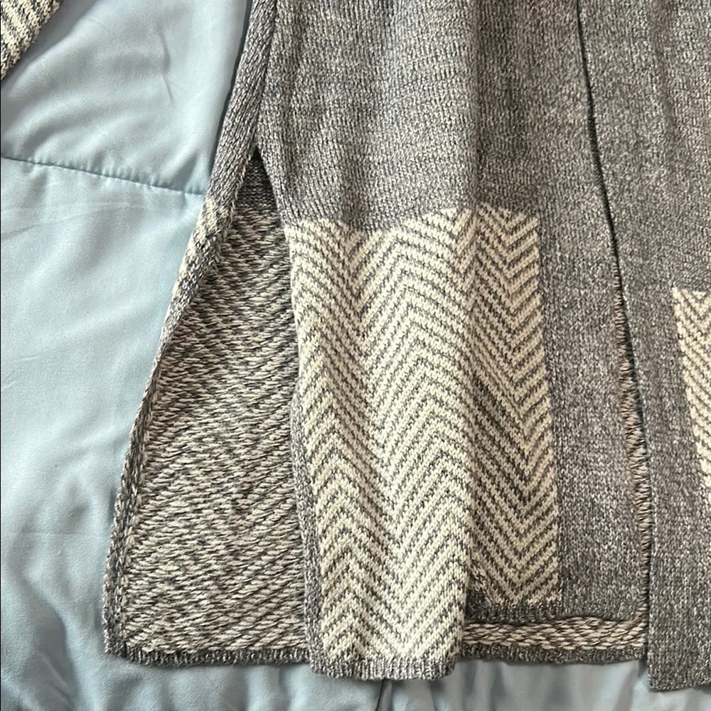 Gray and Cream Two - Image 2