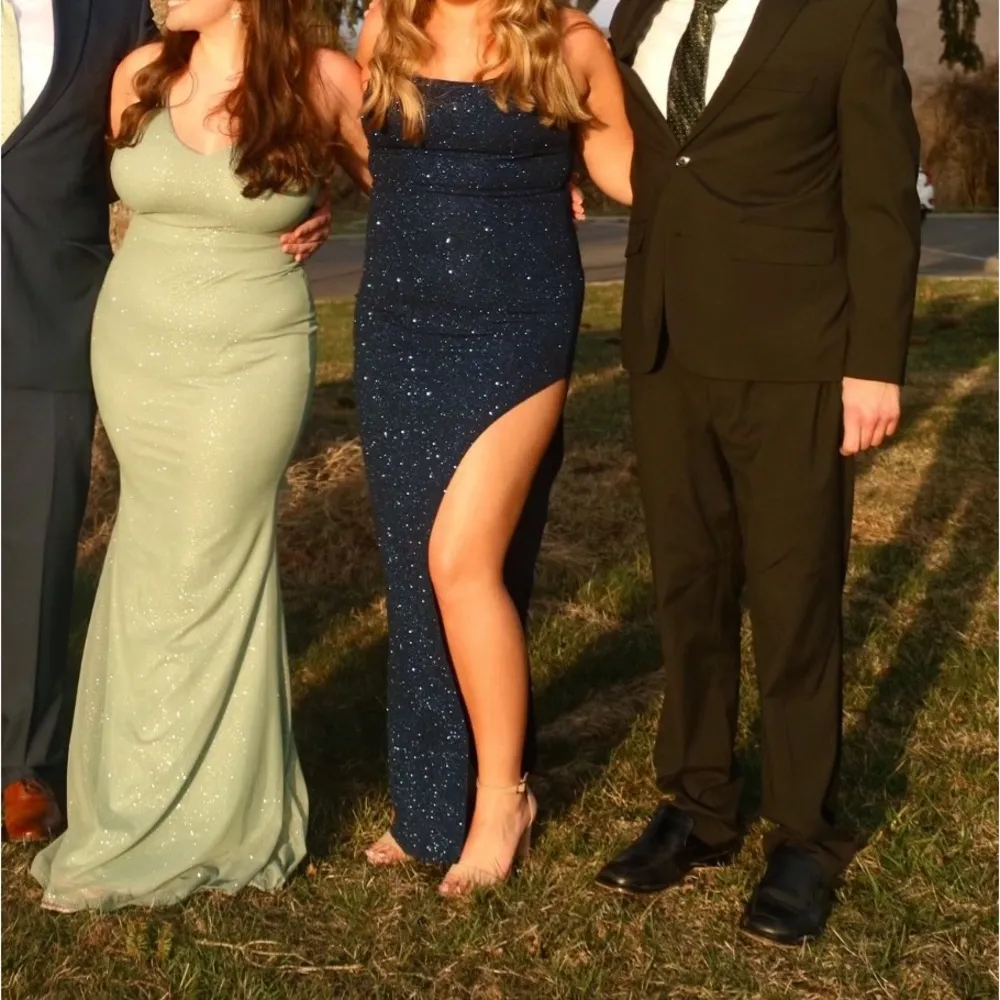 Windsor Prom Dress - Image 4