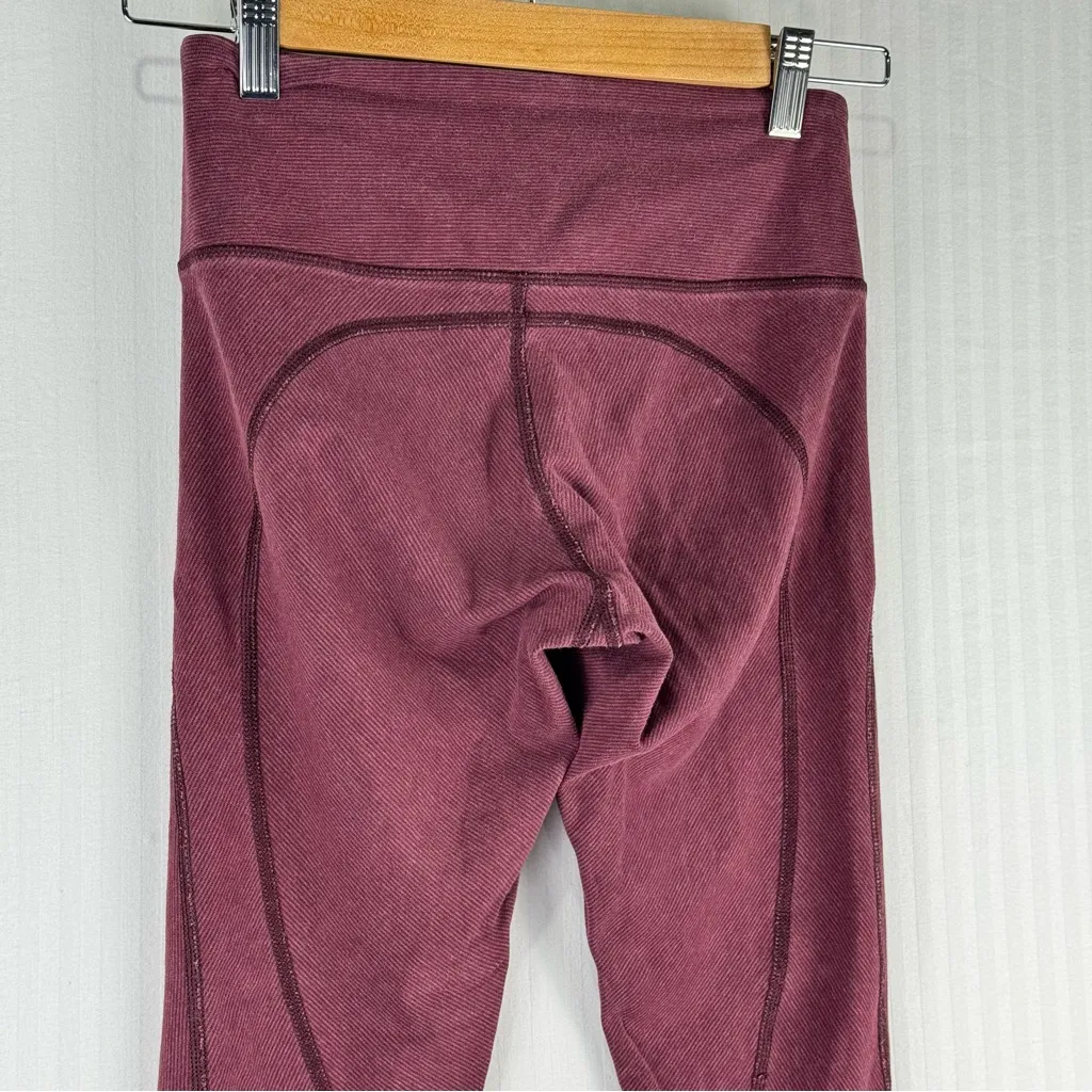 Lululemon Athletic Leggings Garnet Size 4 Mid-Rise Tight Yoga Workout Pilates - Image 4