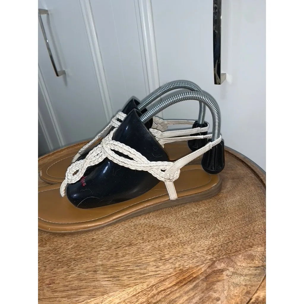 X-Appeal Women's Black Flat Sandals Size 9.5 Floral Sole‎ Design - Image 3