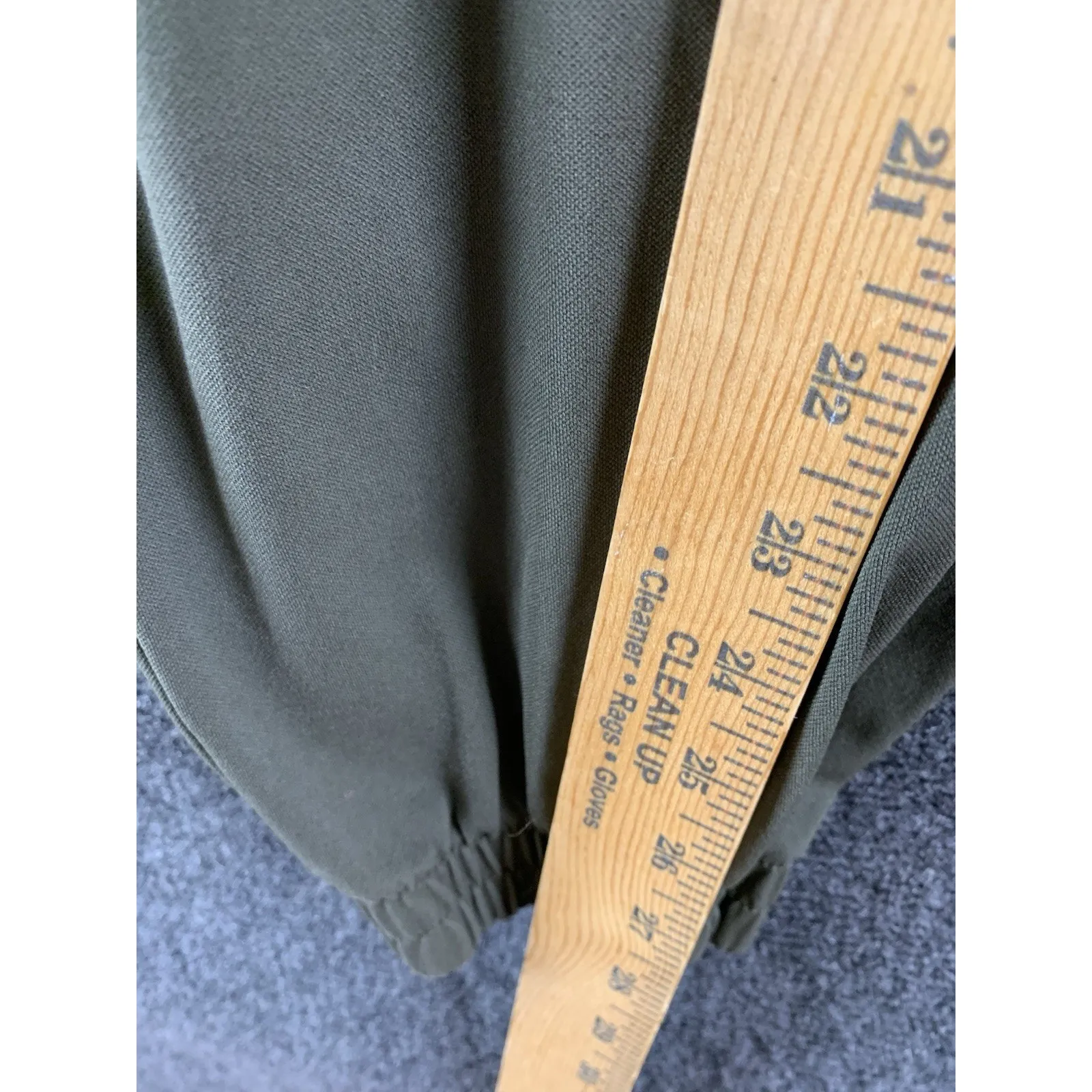 Uniqlo Women's Ultra Stretch Active Jogger Pants Style 423065 Olive Green Large - Image 6