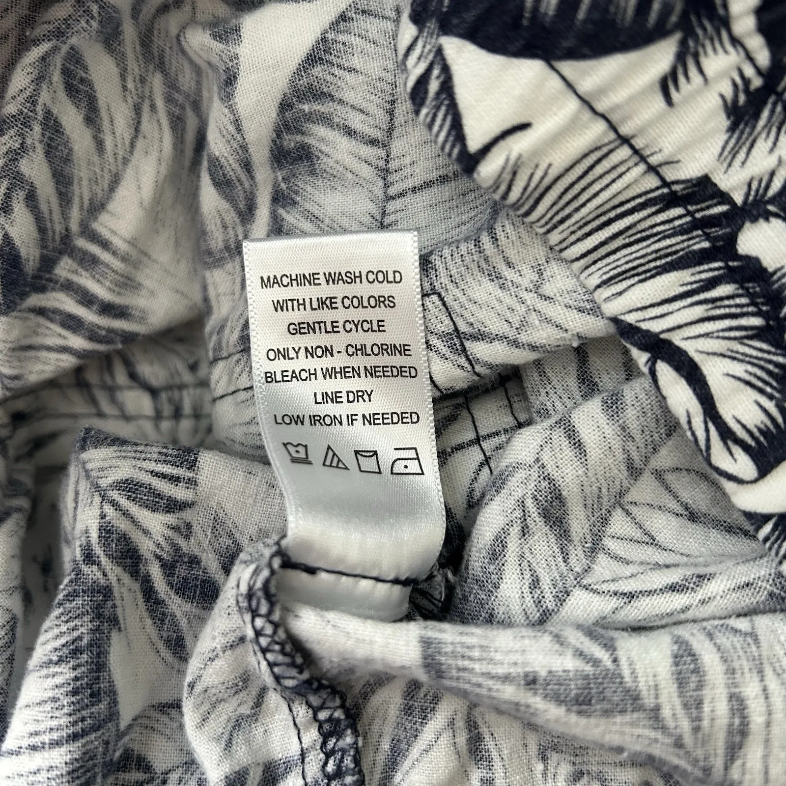 Land N Sea Women's Crop Pants Small Linen Tropical Palm Trees Navy White‎ Blue - Image 7