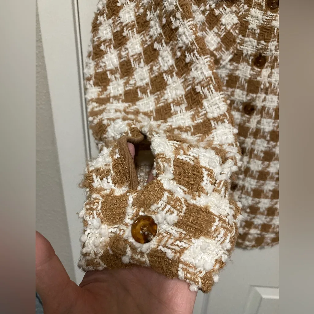 Costes Basic Chic Camel Brown & White Skyler Plaid Button Down Shacket Shirt Size undefined - Image 7