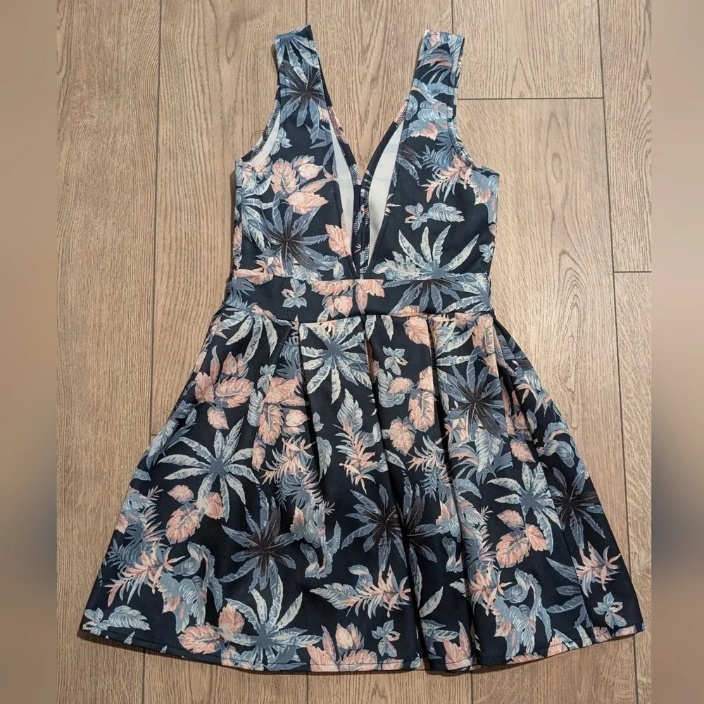 Alythea Tropical Floral Mini Dress Small S Navy Blue Pink Deep V Anthropologie - Image 5