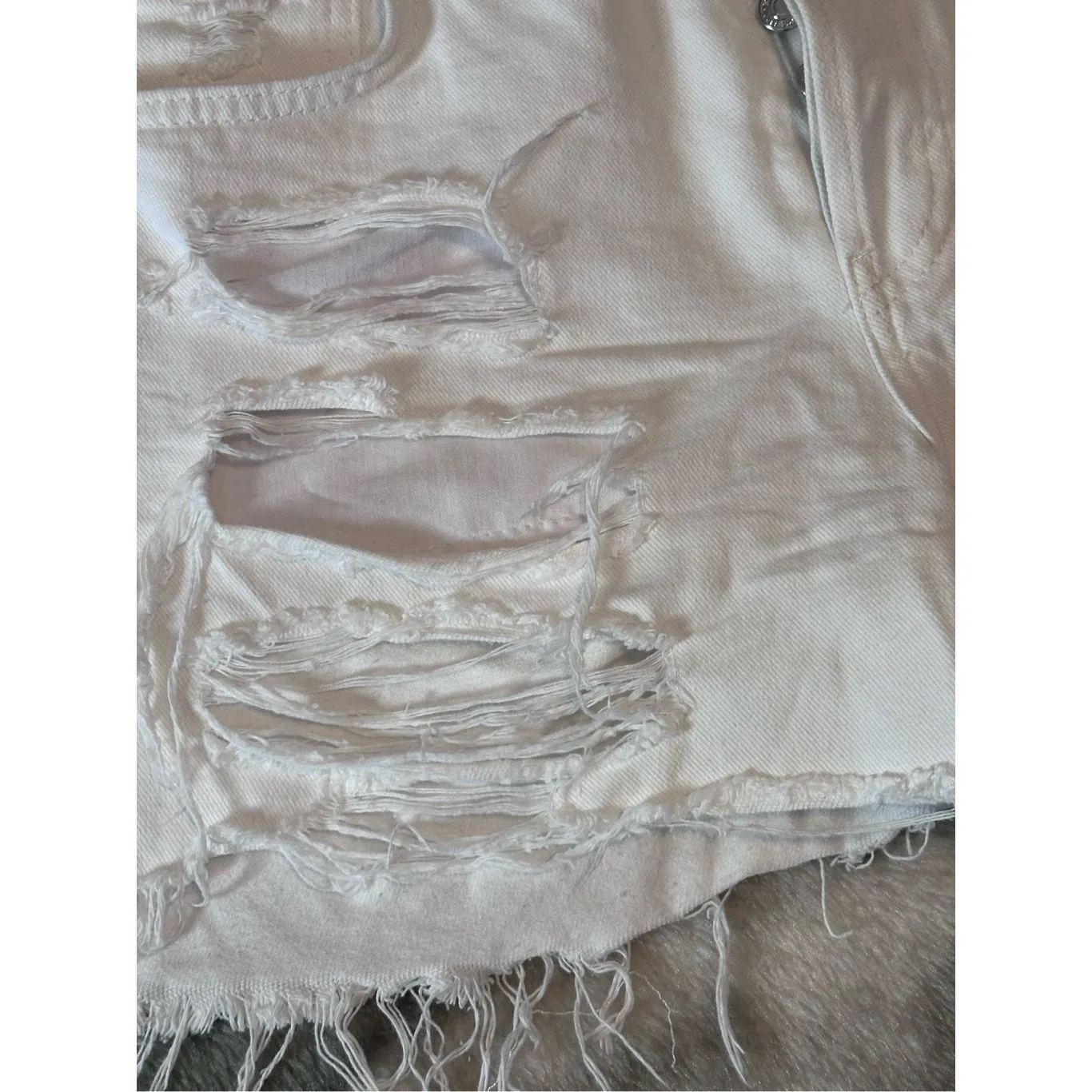 We The Free by Free People White Distressed denim jeans Shorts - Size 26 - Image 6