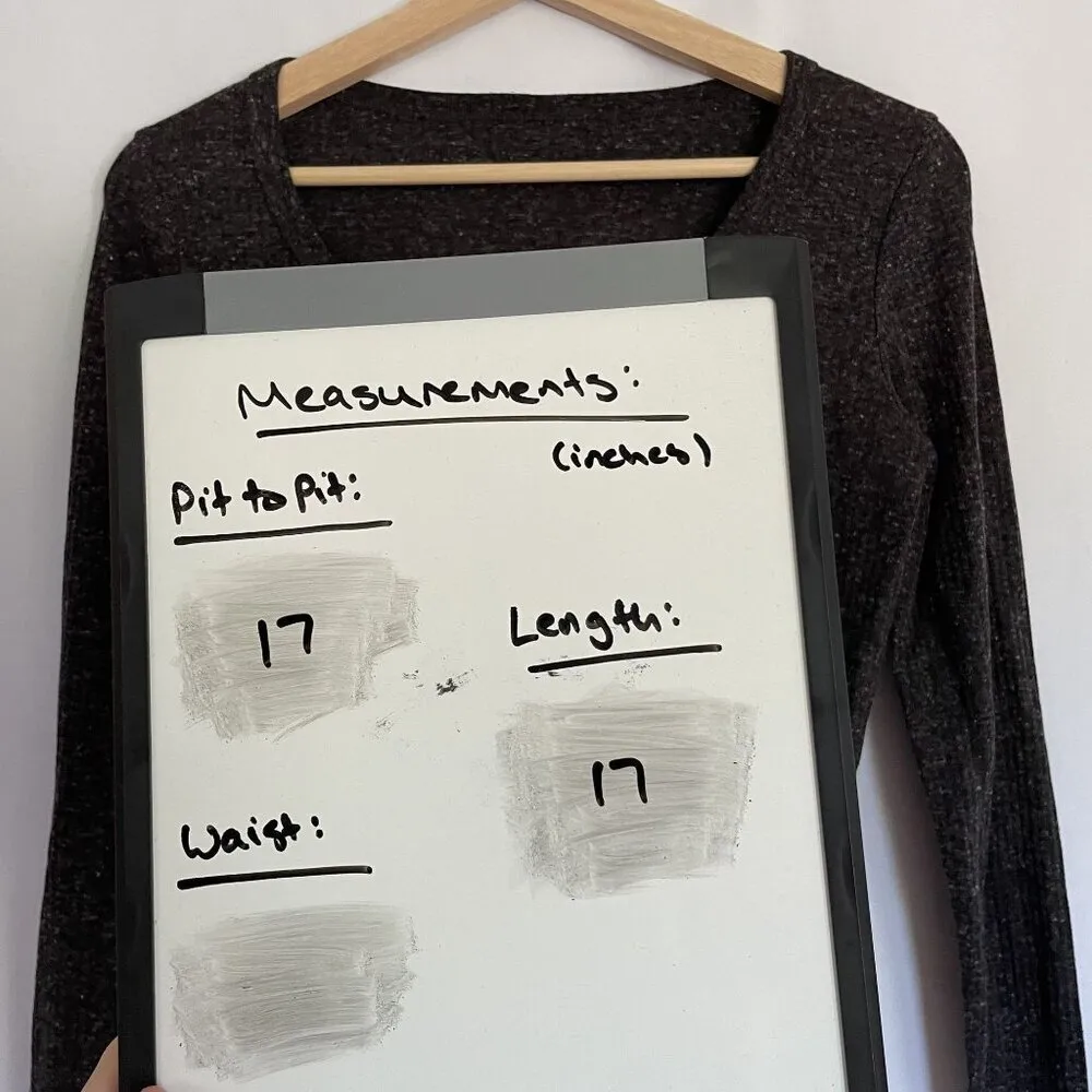 Women's size small cropped gray shirt button down knit design comfortable warm - Image 4