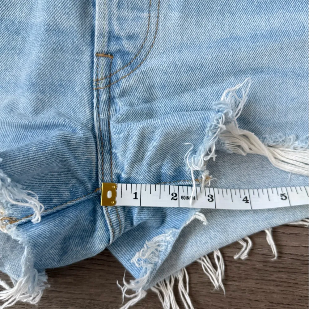 Levi's 501® Original Fit High Rise‎ Women's Shorts Size 30 Ojai Frost Light Wash - Image 10