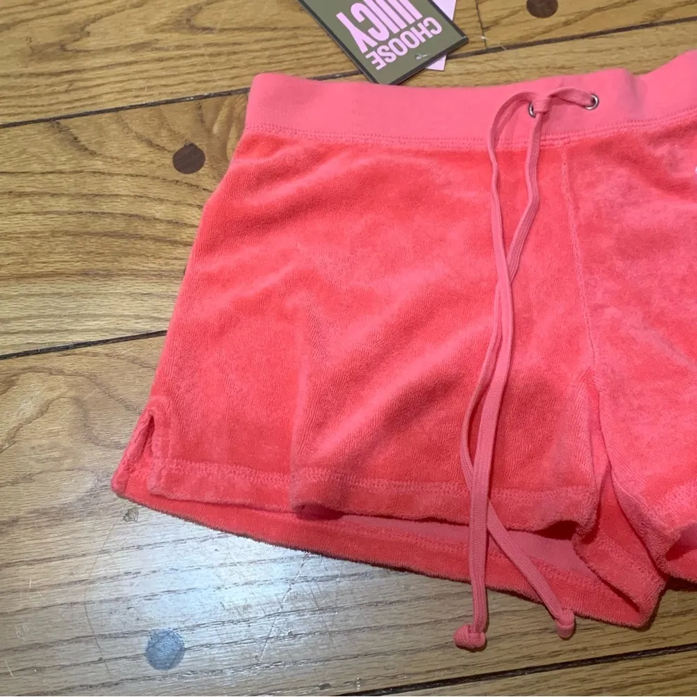 Juicy Couture Pam Gela Passenger Car Terry Fashion 3 Shorts Coral Women's Small - Image 3