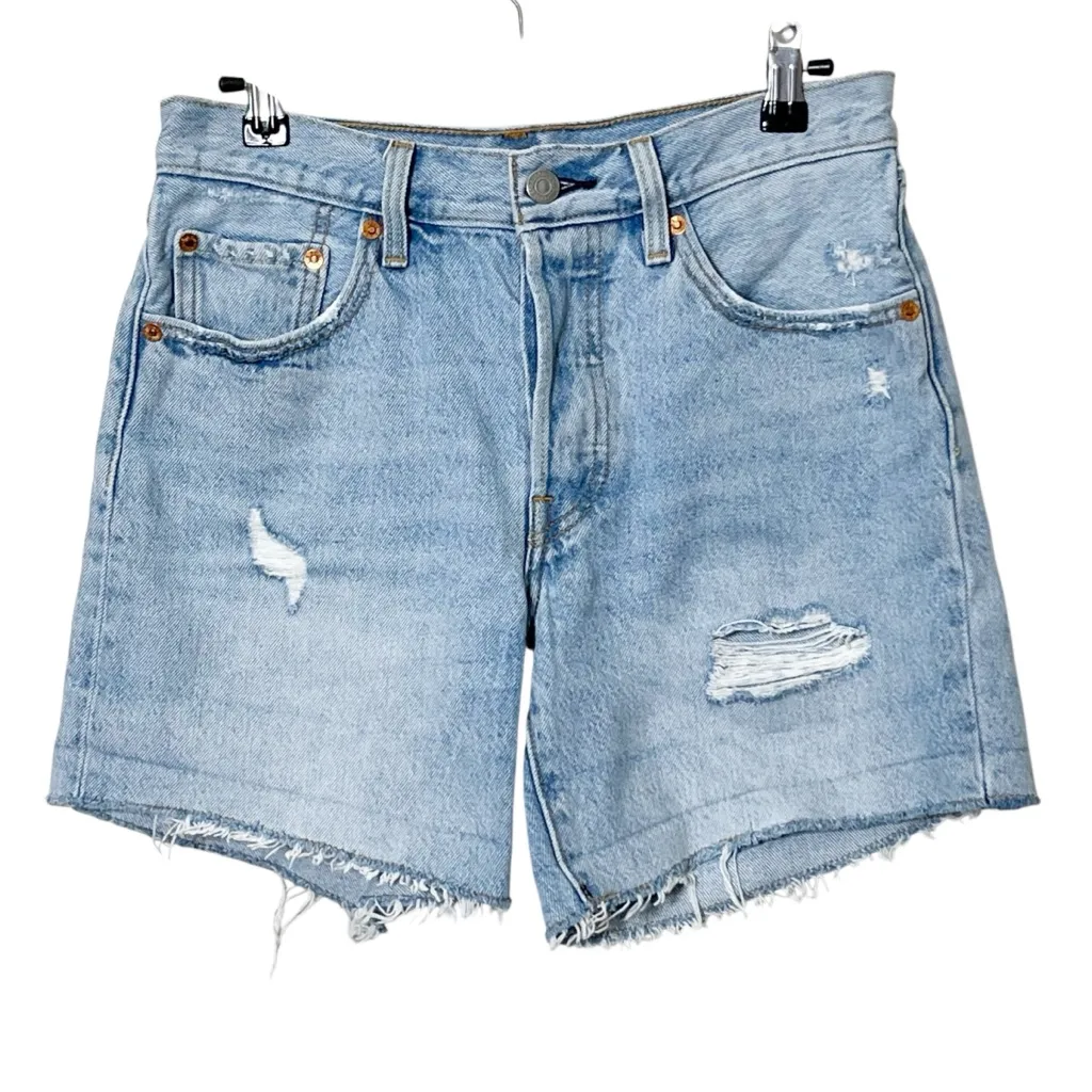Levi’s 501 Distressed Denim Shorts Light Wash Raw Hem women’s  Size W26 - Image 2
