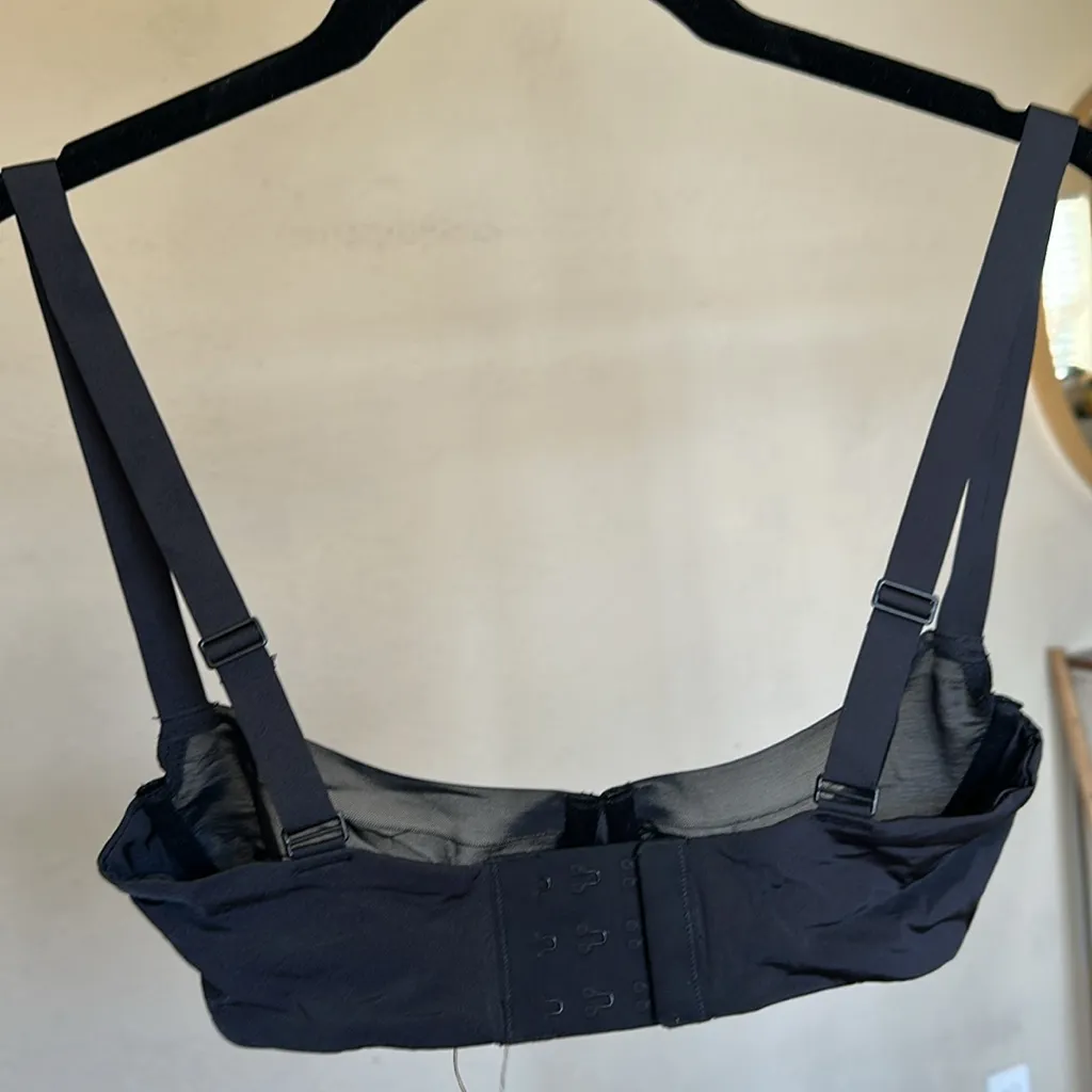 NWT SKIMS No Show Molded Unlined Balconette‎ Onyx Size 32C - Image 3