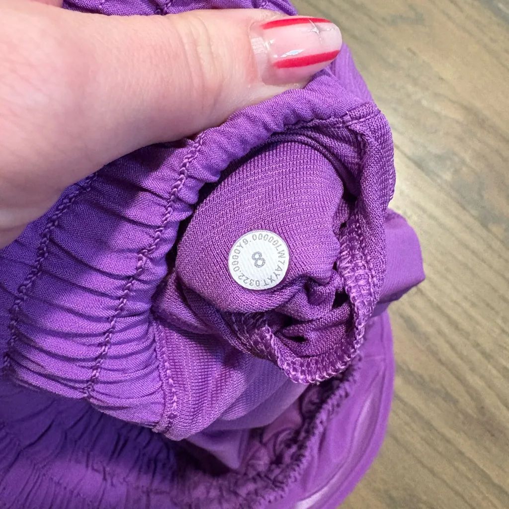 Lululemon Hotty Hot Short Size 8 - Image 6