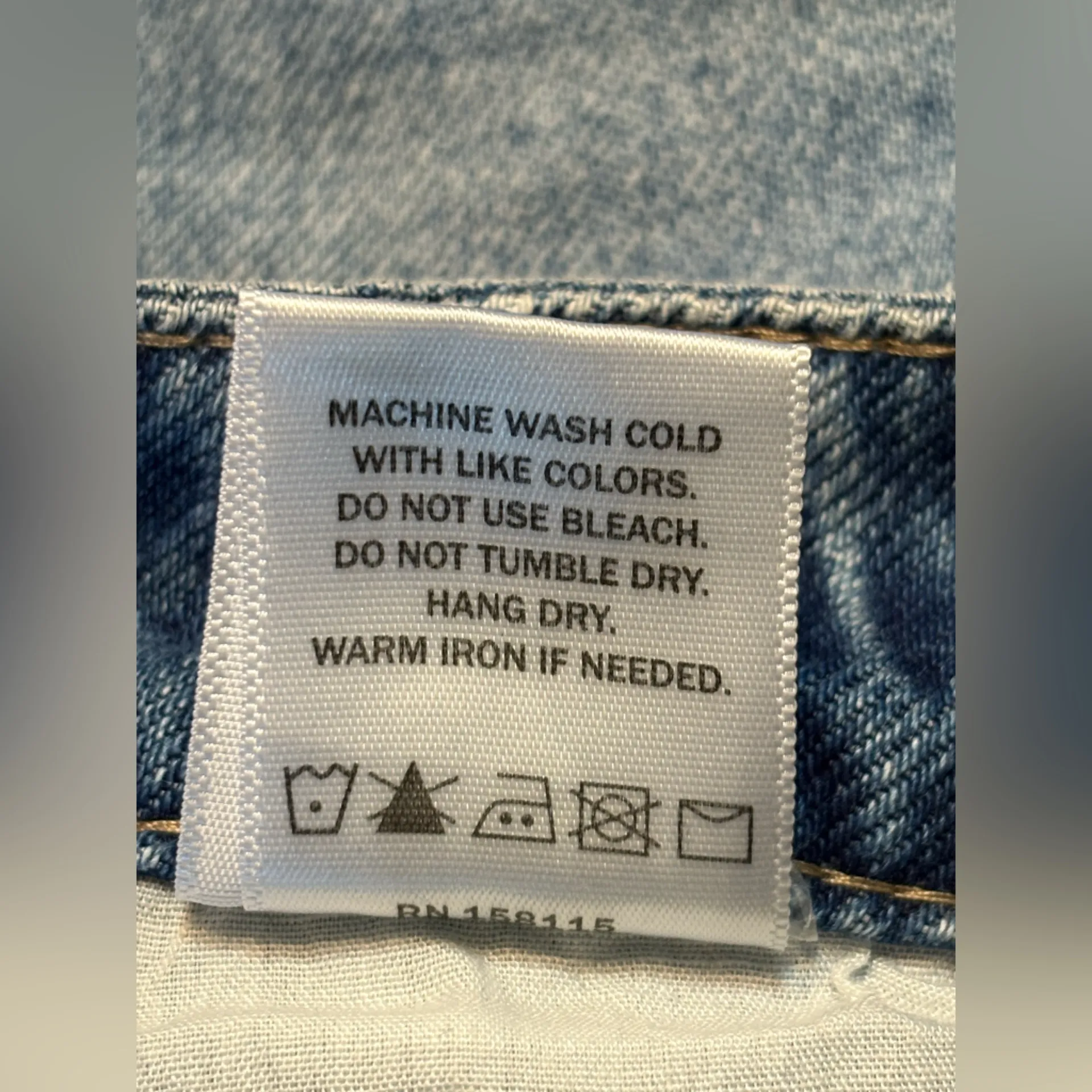 Pink Lily High Rise Distressed 5 Button Light Blue Jeans size 9 - Image 5